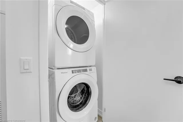 Additional image 25 of 55 Duke St Unit 502