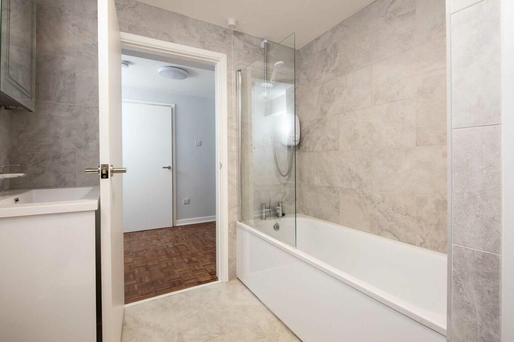 Additional image 11 of Laura Place