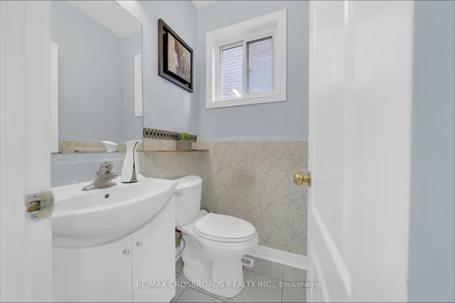 Additional image 15 of 76 Seasons Dr