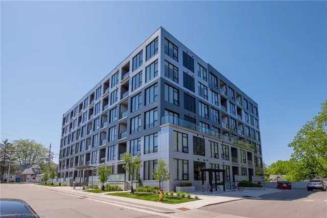 690 King St Unit 522