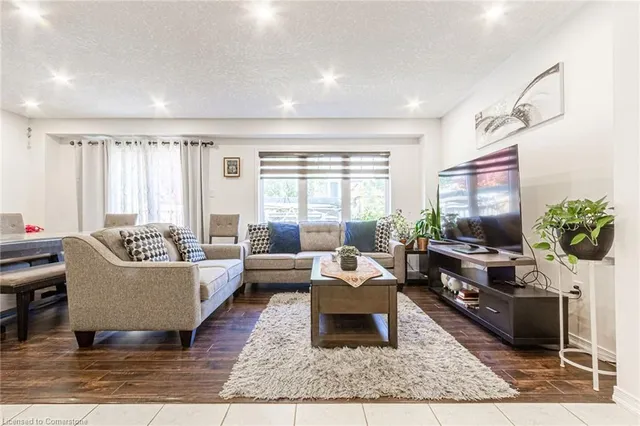 Additional image 13 of 250 Apple Hill Crescent Cres