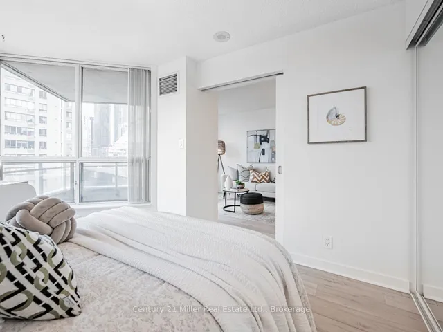 Additional image 17 of 230 Queens Quay Unit 628