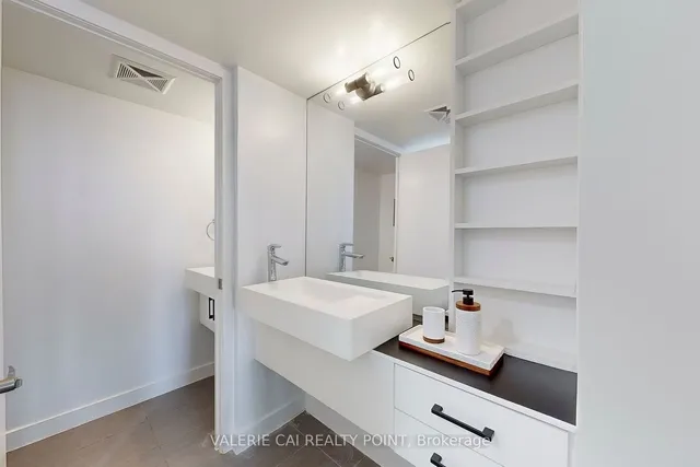 Additional image 16 of 38 Dan Leckie Way Unit 1612