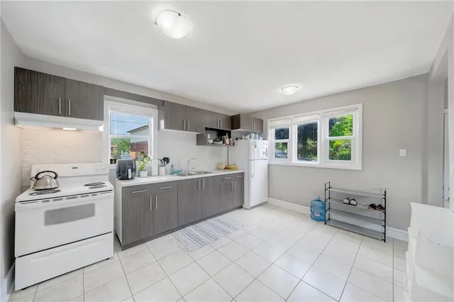 Additional image 6 of 227 FAIRWAY Rd