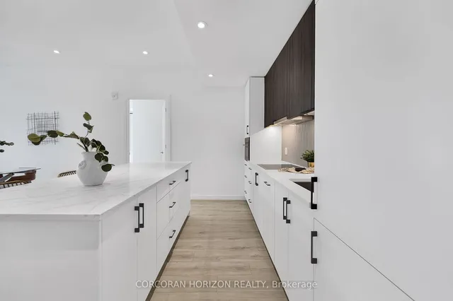 Additional image 2 of 741 King St Unit 202