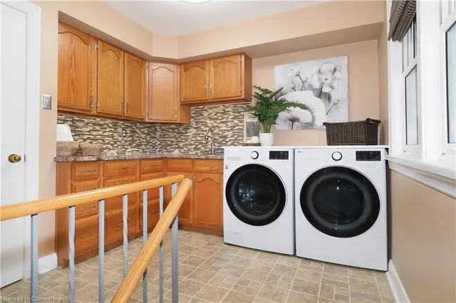 Additional image 24 of 69 Woodward Ave