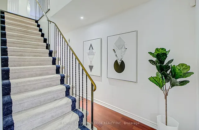 Additional image 23 of 218 Goldhawk Tr