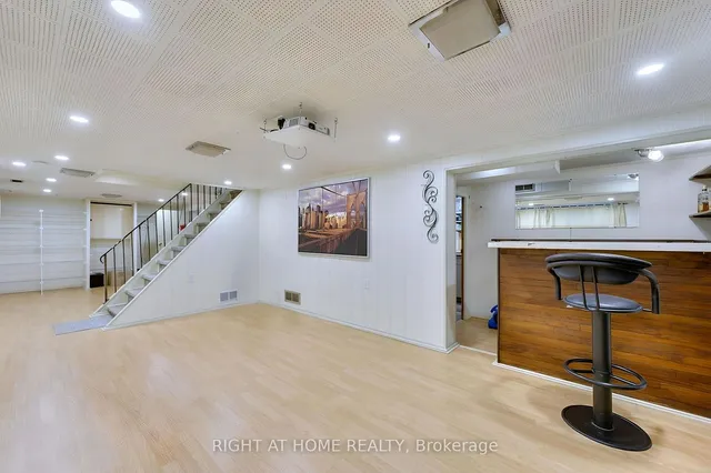 Additional image 15 of 6 Adele Ave