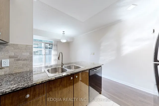 Additional image 8 of 5793 Yonge St Unit 1505