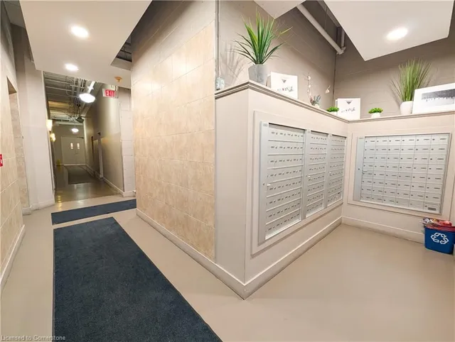 Additional image 7 of 404 King St Unit 316