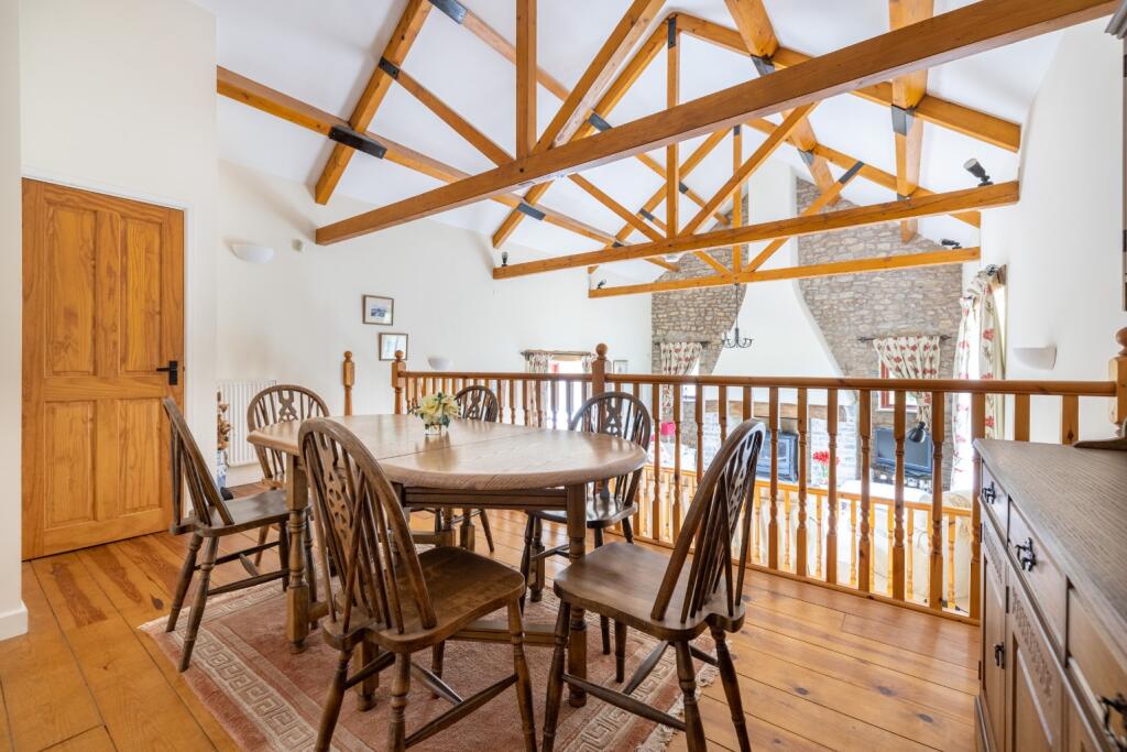 Additional image 6 of Pilton