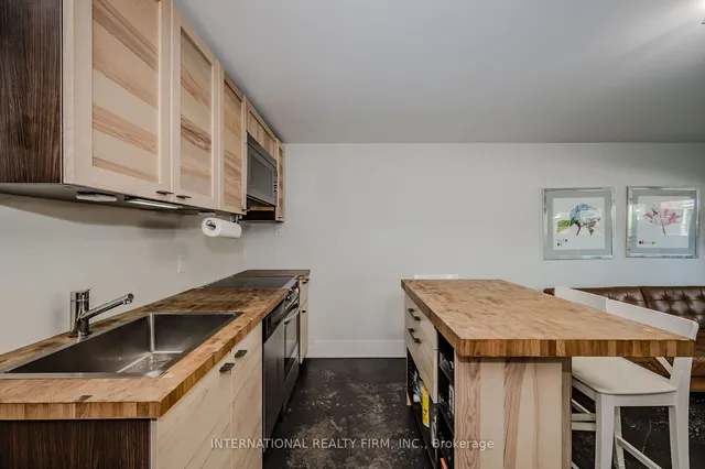 Additional image 33 of 76 Thirty Fifth St