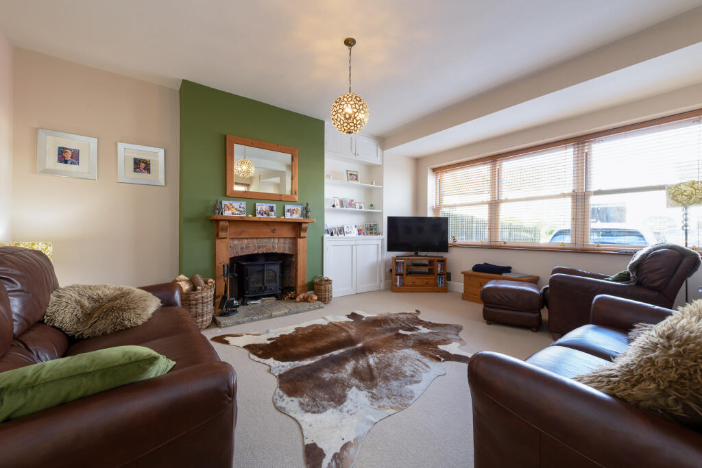 Additional image 5 of Wraxhill Road, Street