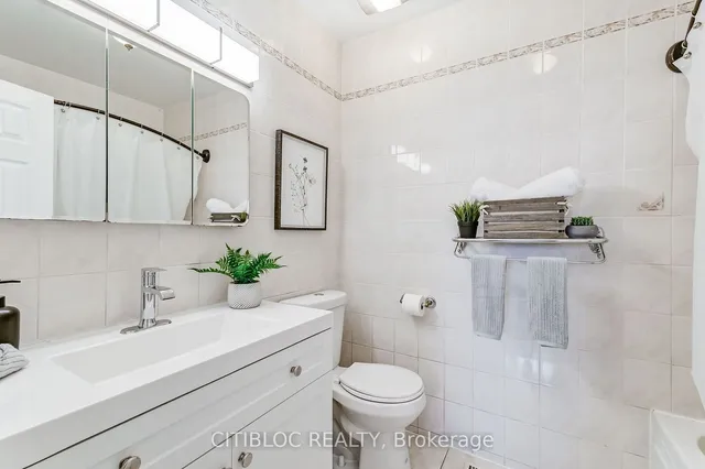 Additional image 18 of 28 Navenby Cres