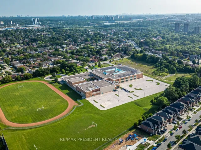 Additional image 33 of 129 Isaac Devins Blvd Unit 1