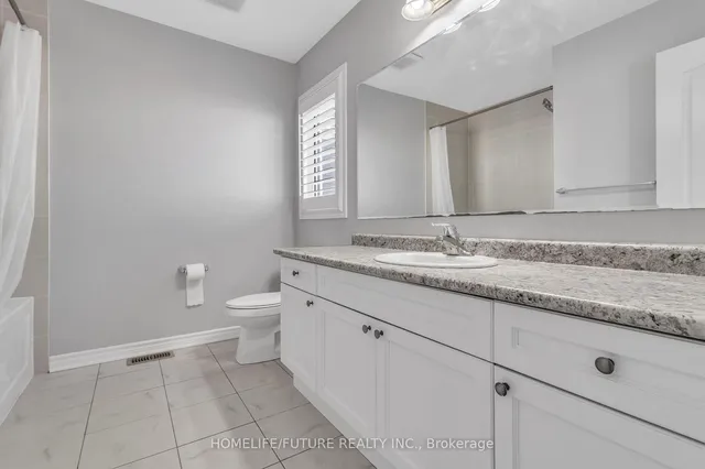 Additional image 28 of 29 Blue Oak St