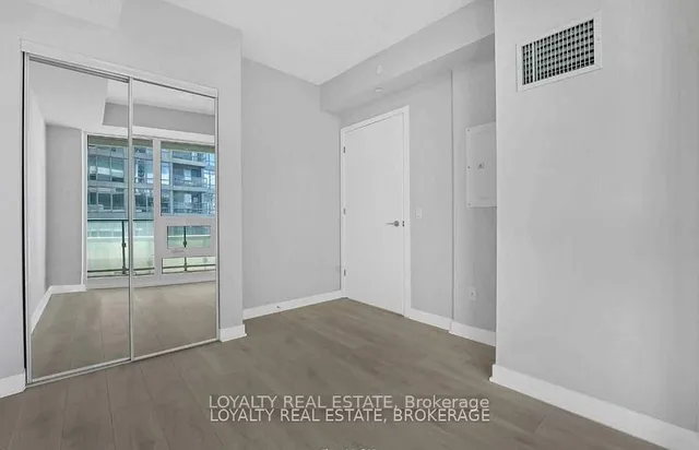 Additional image 9 of 2221 Yonge St Unit 2104