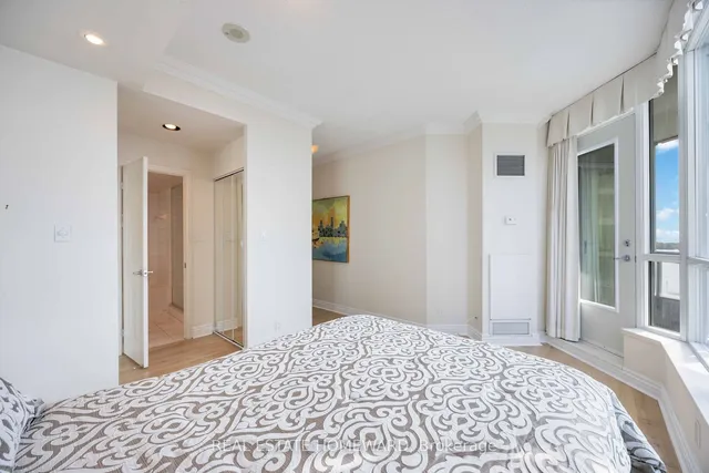 Additional image 21 of 228 Queens Quay Unit 1708