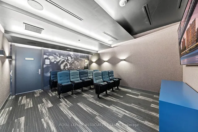 Additional image 32 of 15 Merchants' Wharf Unit 507