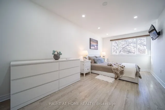 Additional image 8 of 12 Lace Fernway