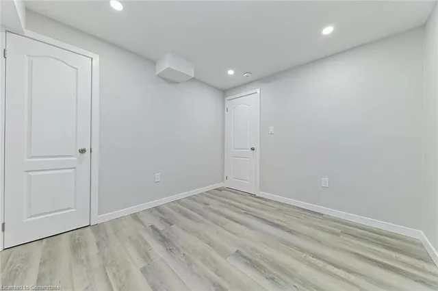 Additional image 34 of 32 Pony Way