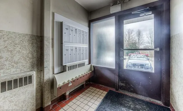 Additional image 20 of 15 Floral Cres