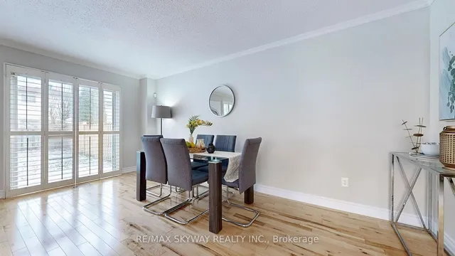 Additional image 11 of 38 Winter Gardens Tr