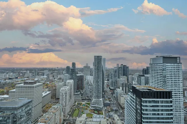 Additional image 30 of 15 Grenville St Unit 5004