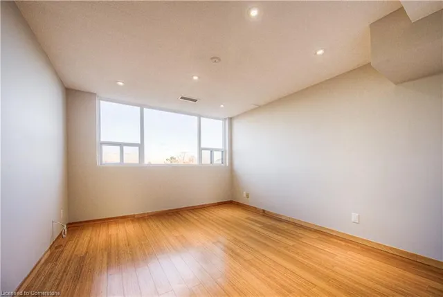 Additional image 26 of 20 Ellen St Unit 703
