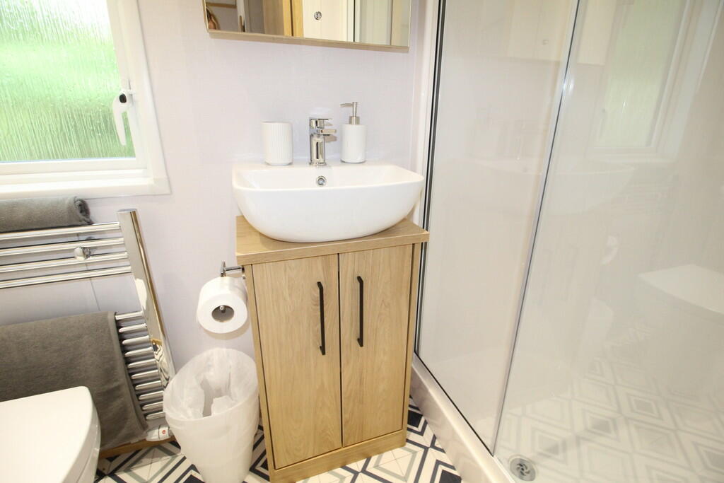 Additional image 7 of Lake View, Brokerswood Holiday Park, Brokerswood