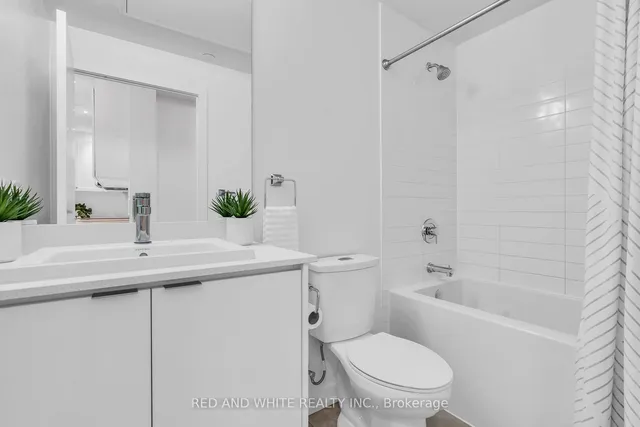 Additional image 10 of 55 Duke St Unit 901