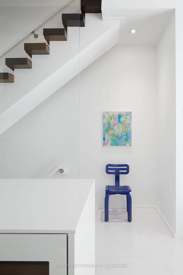 Additional image 8 of 250 Manning Ave