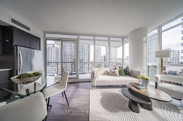 Additional image 8 of 30 Roehampton Ave Unit 1210