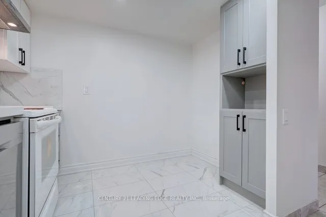 Additional image 19 of 2466 Eglinton Ave Unit 1610