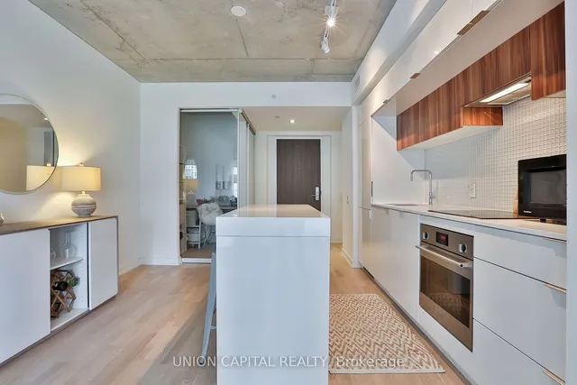 Additional image 6 of 185 Roehampton Ave Unit 406