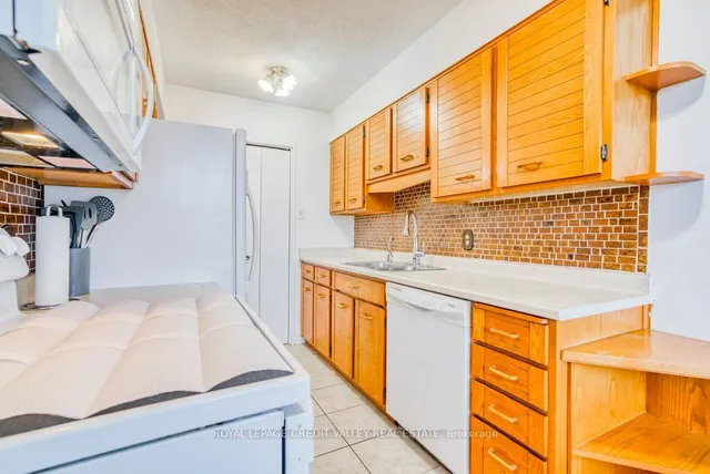 Additional image 13 of 81 Church St Unit 404