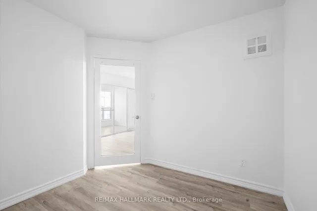 Additional image 20 of 600 Queens Quay Unit 906