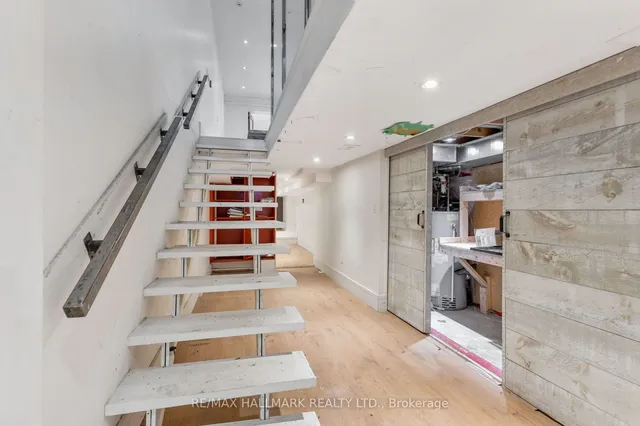 Additional image 26 of 10 Saunders Ave