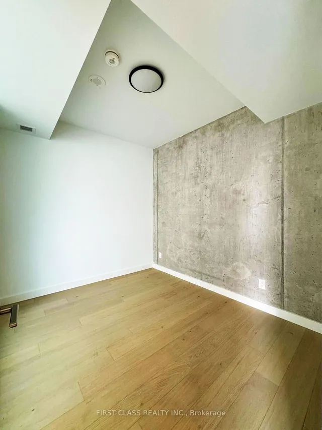 Additional image 7 of 81 Wellesley St Unit 908