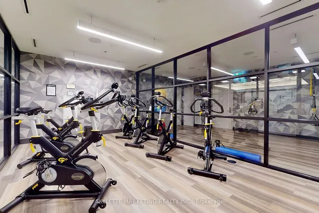 Additional image 33 of 15 Merchants' Wharf Unit 902