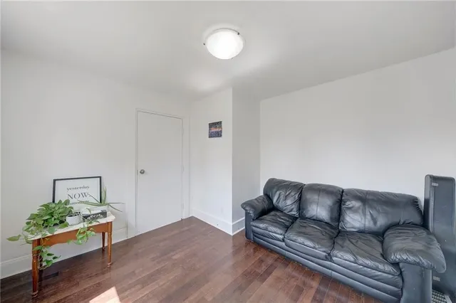 Additional image 7 of 227 FAIRWAY Rd