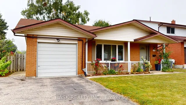 119 Hillbrook Cres