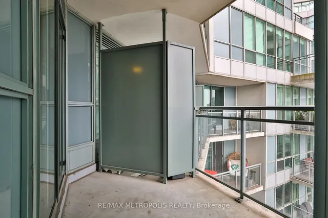 Additional image 21 of 230 Queens Quay Unit 820