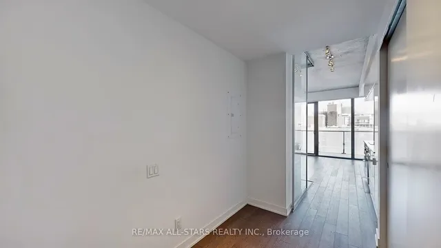 Additional image 21 of 185 Roehampton Ave Unit 907
