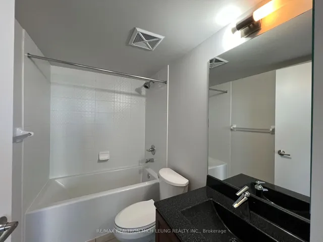 Additional image 14 of 125 Village Green Sq Unit 1109