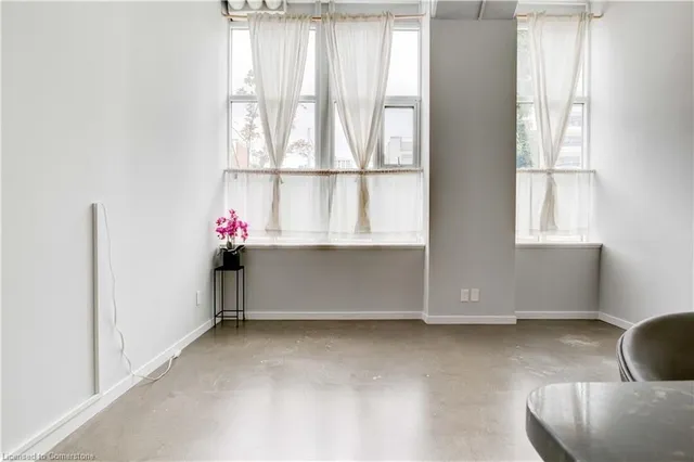 Additional image 16 of 404 King St Unit 104