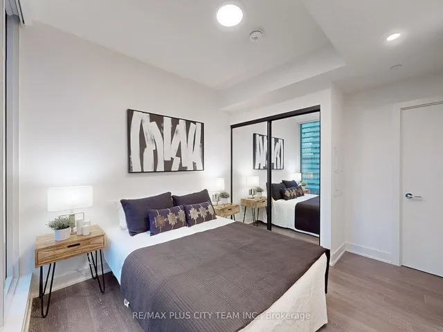 Additional image 17 of 15 Mercer St Unit 1204