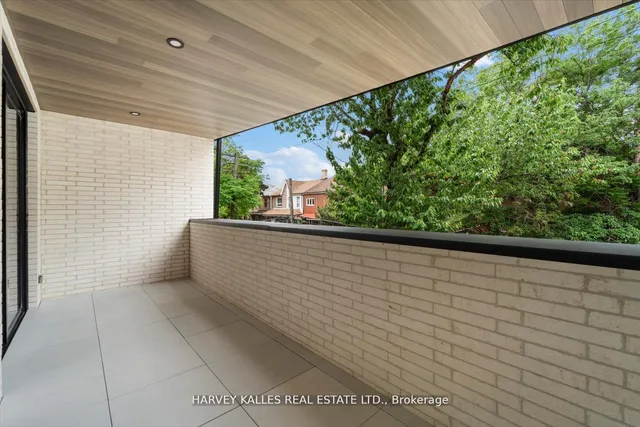 Additional image 17 of 697 Richmond St