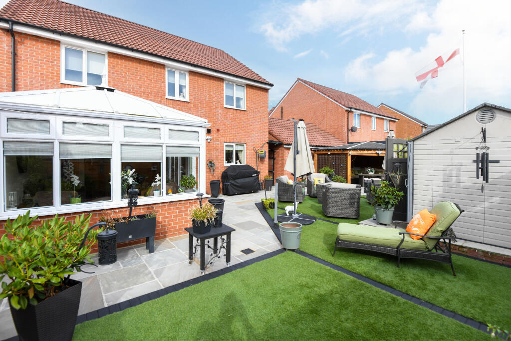 Additional image 31 of Pontefract Avenue, Castlemead