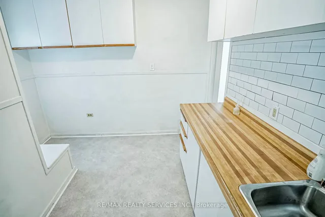 Additional image 23 of 9 Avon Park Dr